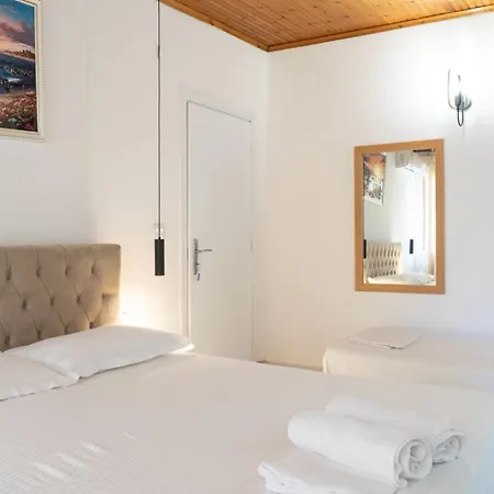 Sunny Side Hotel