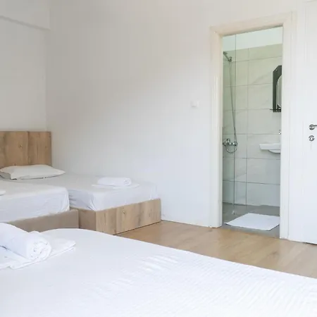 Sunny Side Hotel 3*